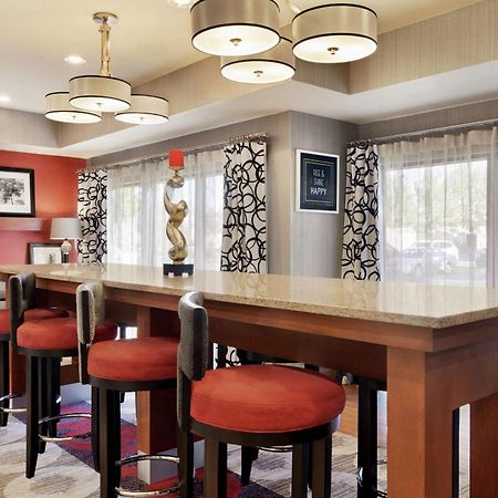 Hampton Inn Tracy Bagian luar foto