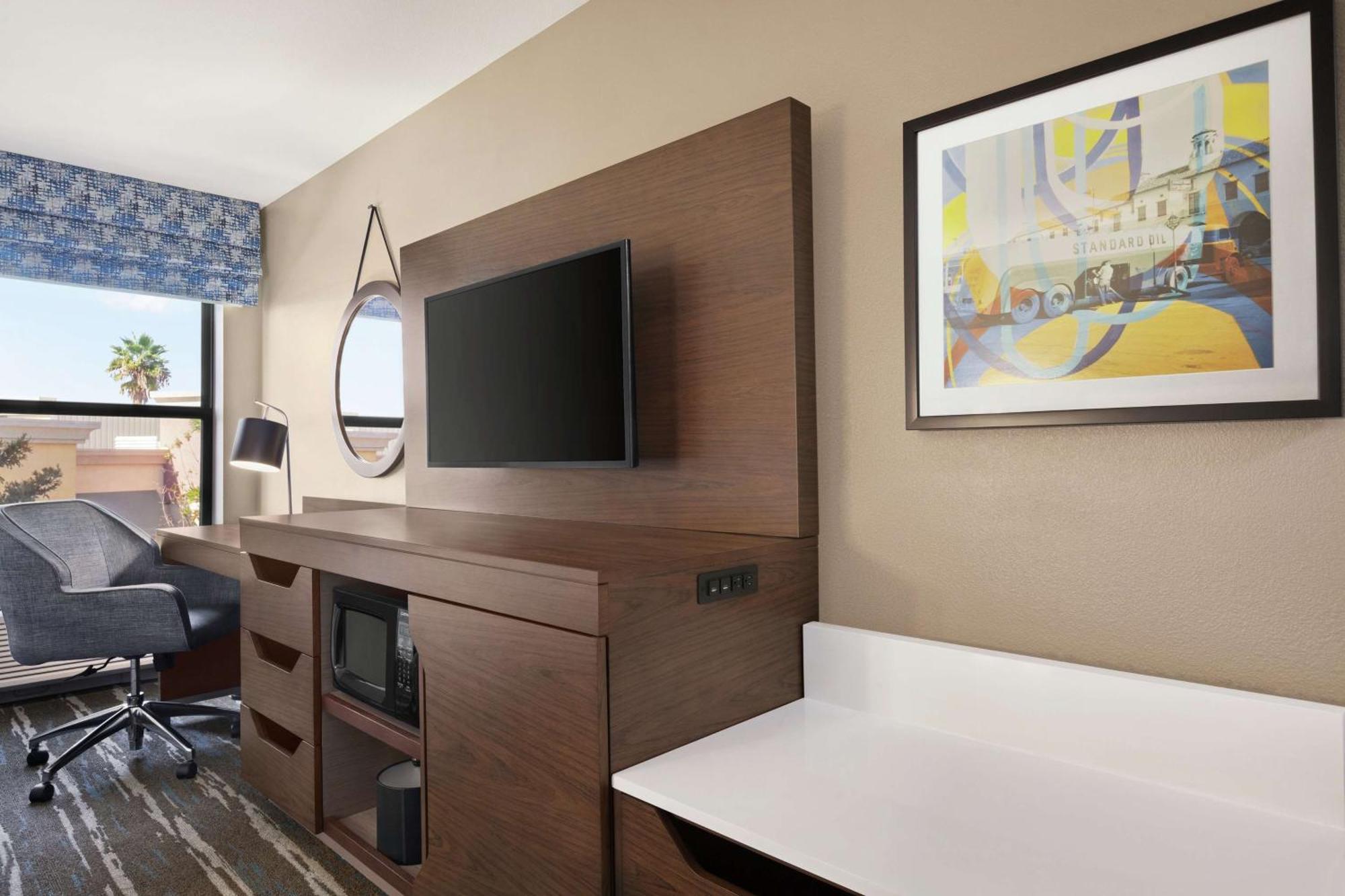 Hampton Inn Tracy Bagian luar foto